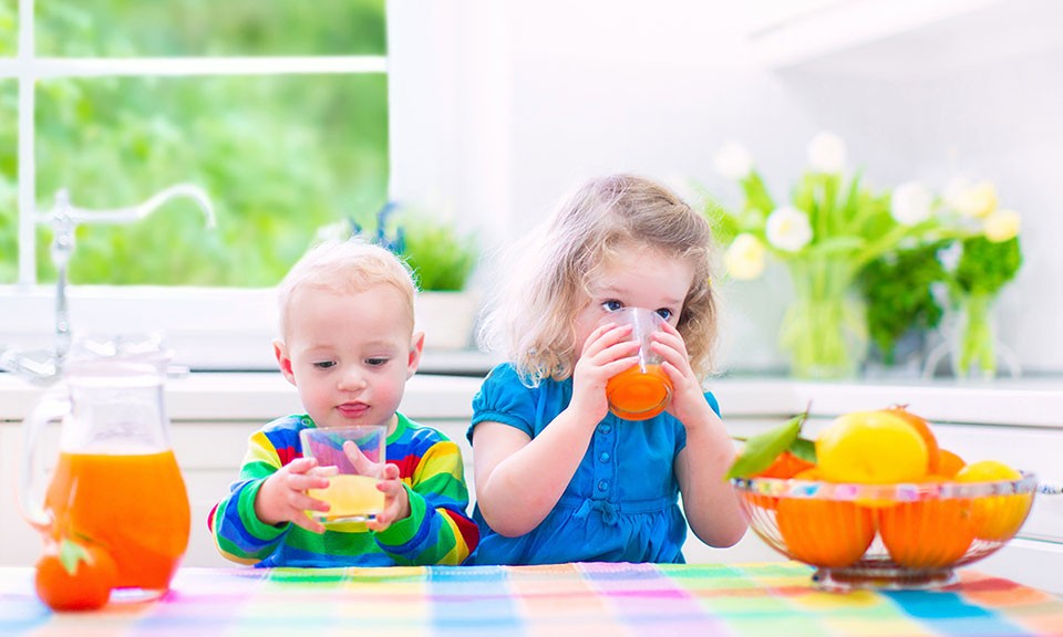 corretta-alimentazione-bambini-succhi-vivi